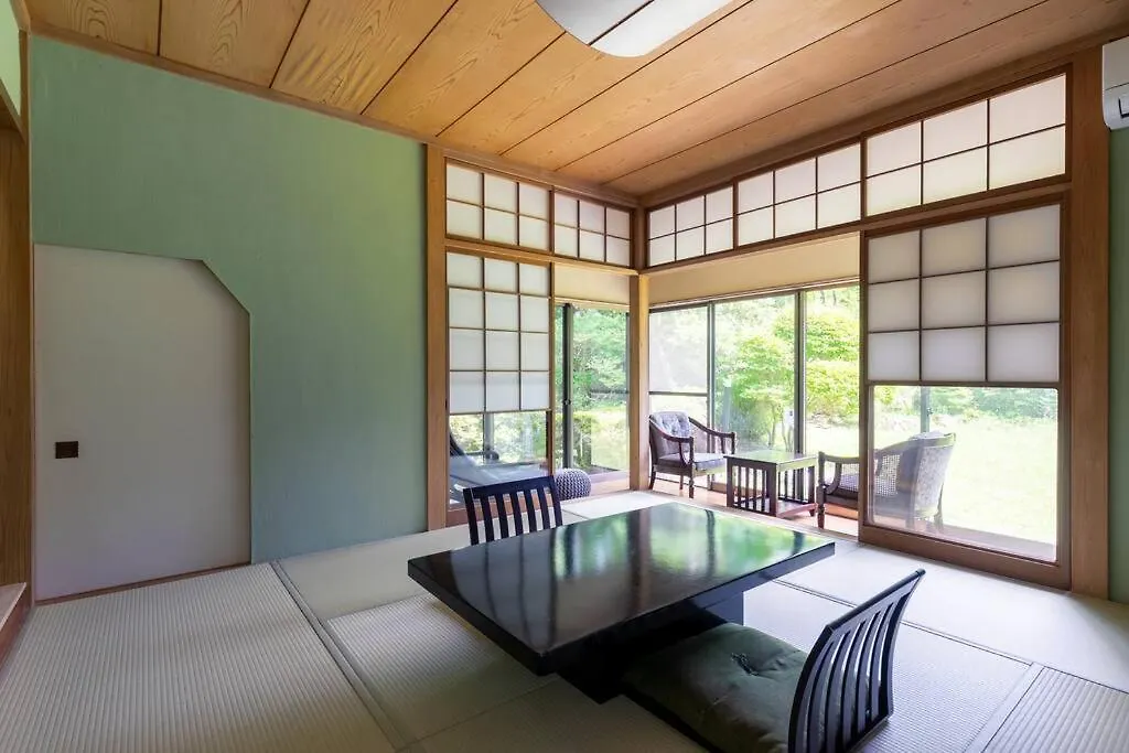 Сasa de vacaciones Villa Ek House Hakone Josuiso 箱根如水荘