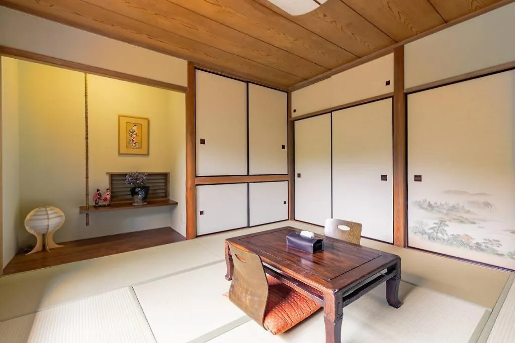Villa Ek House Hakone Josuiso 箱根如水荘 Сasa de vacaciones
